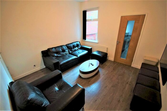4 Bedroom End Of Terrace House To Rent In Dean Street, Coventry, CV2