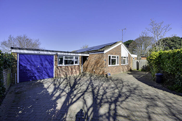 5 Bedroom Detached Bungalow For Sale In St Marys Park, Bucklesham, IP10