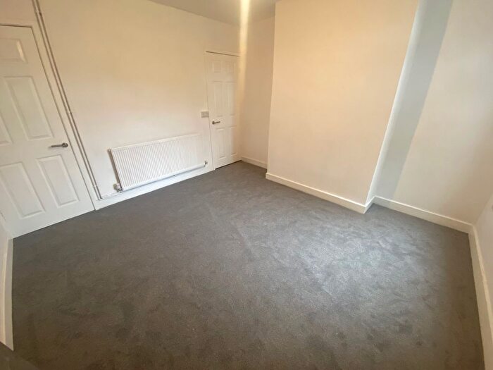 3 Bedroom End Of Terrace House To Rent In Cotmanhay Road, Ilkeston, DE7