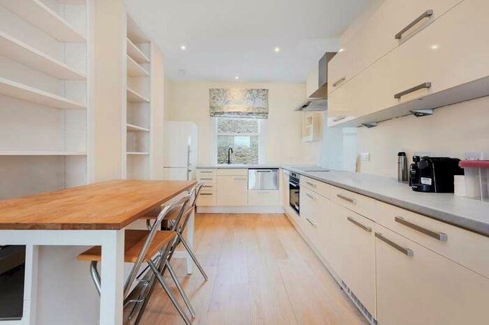 3 Bedroom Terraced House To Rent In Waldemar Avenue, London, SW6