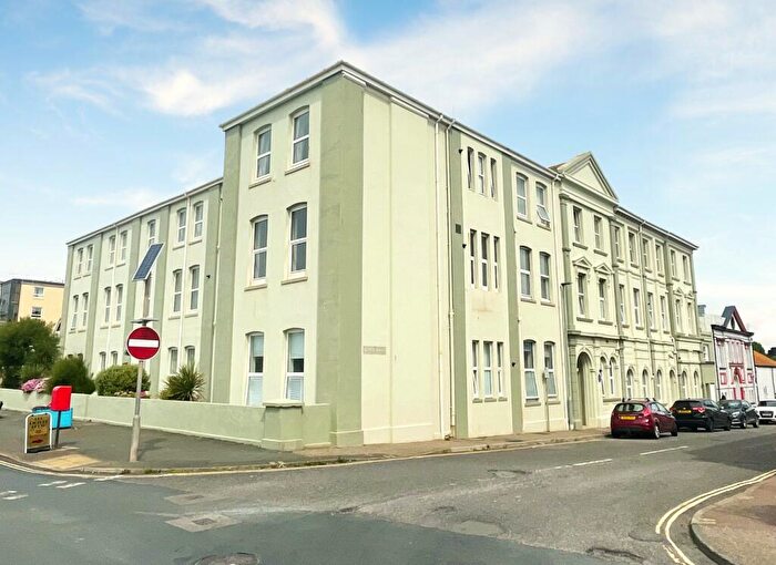 1 Bedroom Apartment For Sale In Harbour Road, Seaton, Devon, EX12