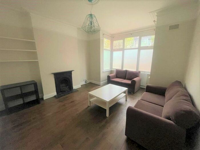 2 Bedroom Flat To Rent In Butler Road, Harrow, HA1