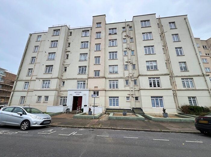 3 Bedroom Flat For Sale In Motcombe Court, Bedford Avenue, Bexhill-On-Sea, East Sussex, TN40