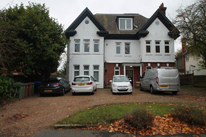 2 Bedroom Flat To Rent In Albion Road **Zero Deposits Option Available**, SM2