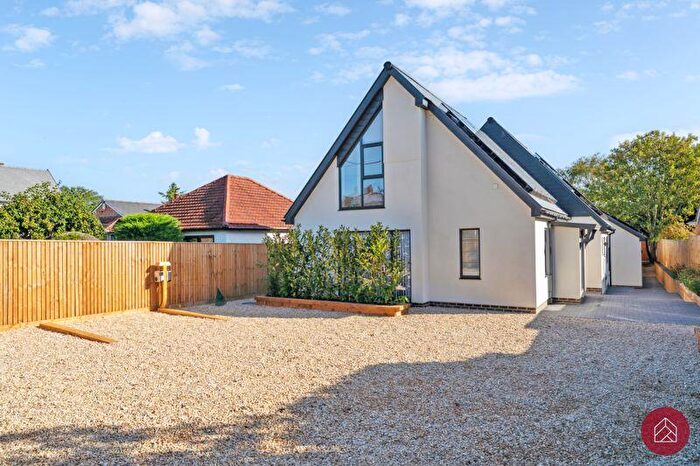 2 Bedroom Semi-Detached House For Sale In Upper Road, Kennington, OX1