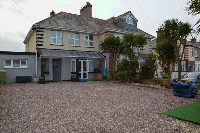 3 Bedroom Flat To Rent In Henver Road, Newquay, TR7