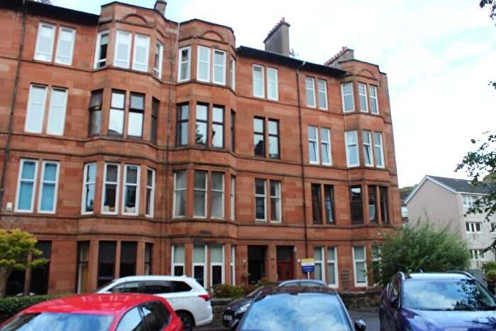 2 Bedroom Flat To Rent In Woodford Street, Shawlands, Glasgow, G41