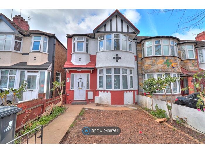 2 Bedroom Flat To Rent In St. Augustines Avenue, London, W5