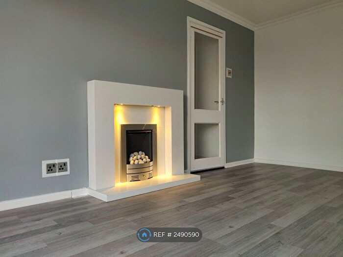 3 Bedroom Semi-Detached House To Rent In Ilston Way, Swansea, SA3