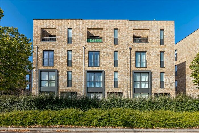 4 Bedroom Town House To Rent In Hawkey Road, Trumpington, Cambridge, Cambridgeshire, CB2