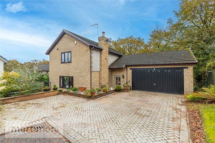 4 Bedroom Detached House For Sale In Kestrel Drive, Darwen, Lancashire, BB3