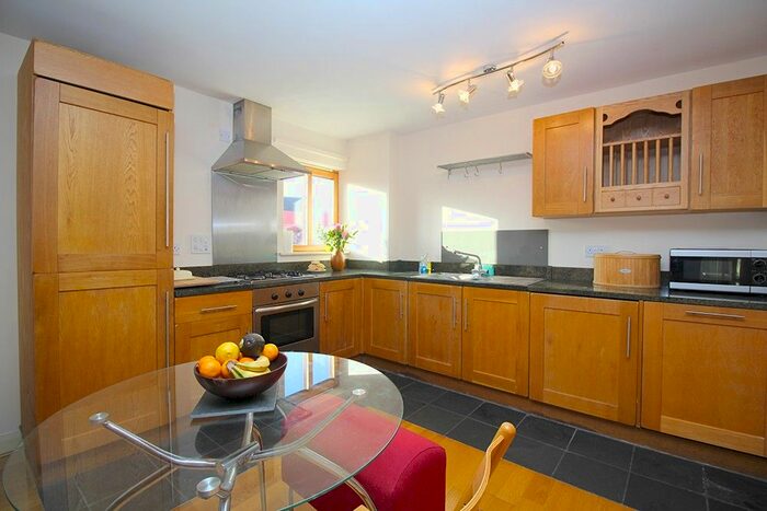 2 Bedroom Flat To Rent In City Heights, Loughborough, LE11