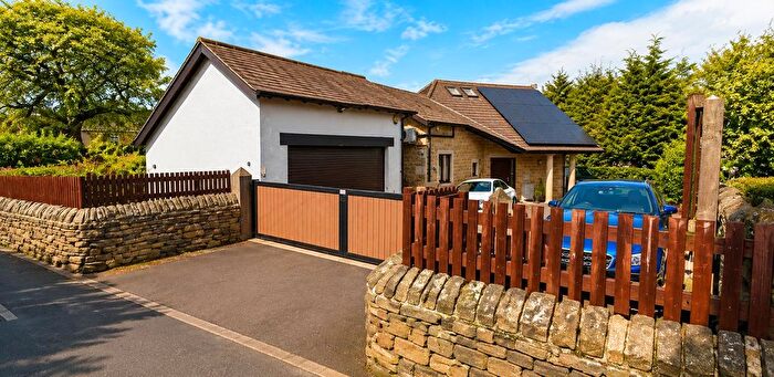 6 Bedroom Detached House For Sale In Stockhill Road, Greengates, Bradford, BD10