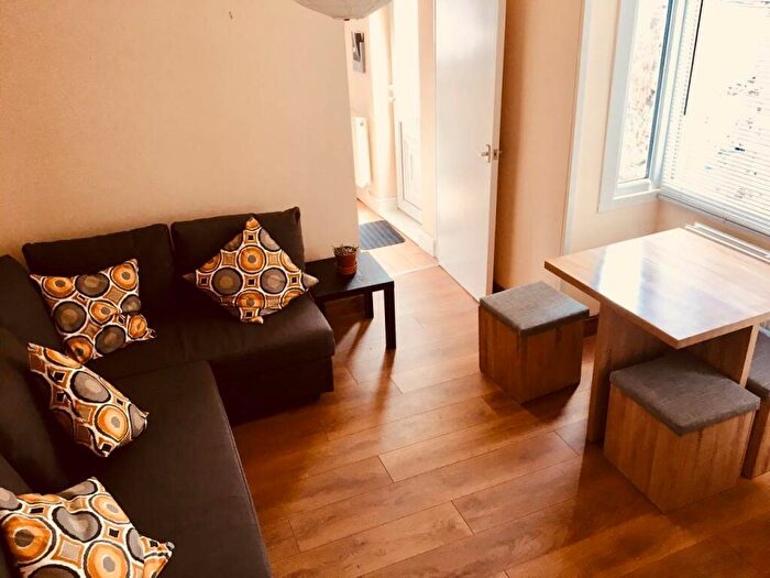 1 Bedroom House To Rent In May Street (Room), Cathays, CF24