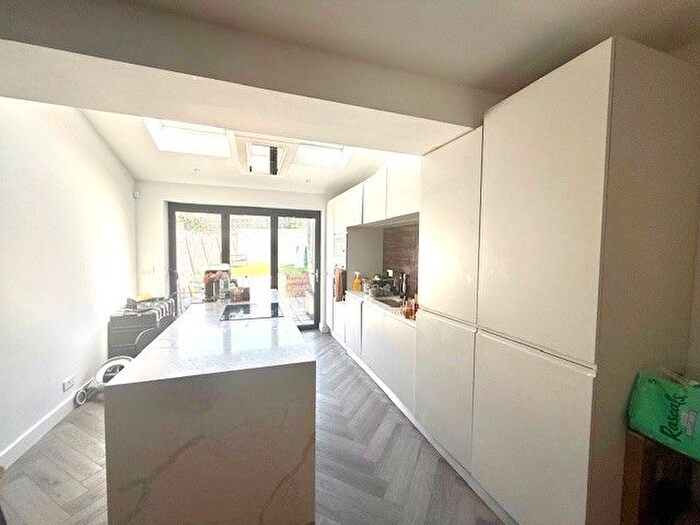 4 Bedroom Semi-Detached House To Rent In Mount Culver Avenue, Sidcup, DA14