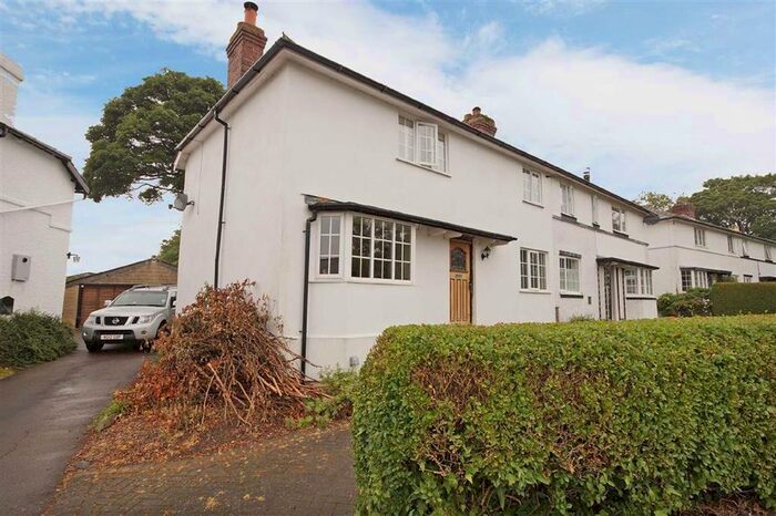 3 Bedroom Semi-Detached House To Rent In Grosvenor Gardens, Huby, Leeds LS17