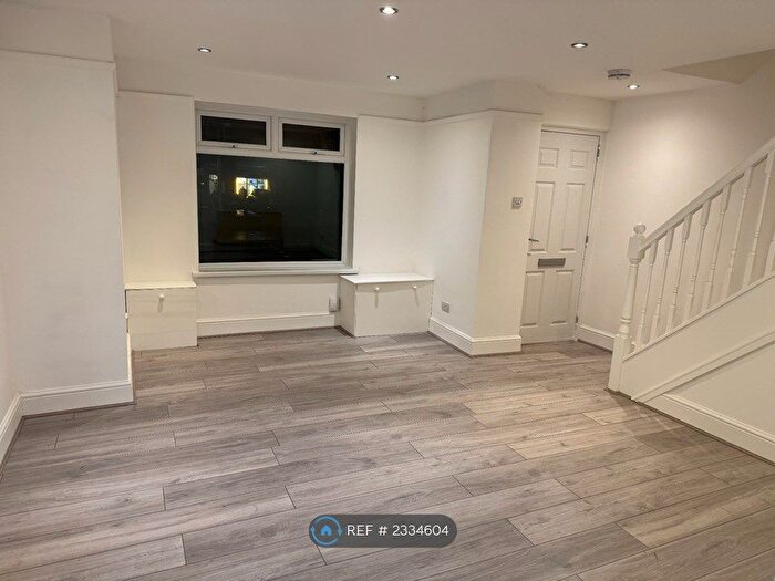 3 Bedroom Terraced House To Rent In Manchester Road, Kearsley, Bolton, BL4