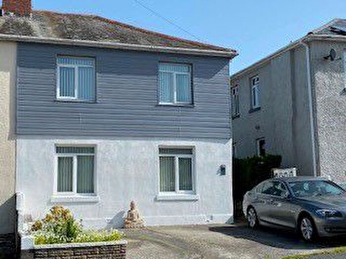 3 Bedroom Semi Detached House For Sale In Westhill Avenue, Torquay, TQ1