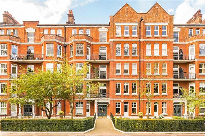 1 Bedroom Flat To Rent In Albert Bridge Road, London, SW11