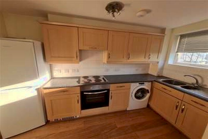 2 Bedroom Flat To Rent In Coral Park, Maidstone, ME14