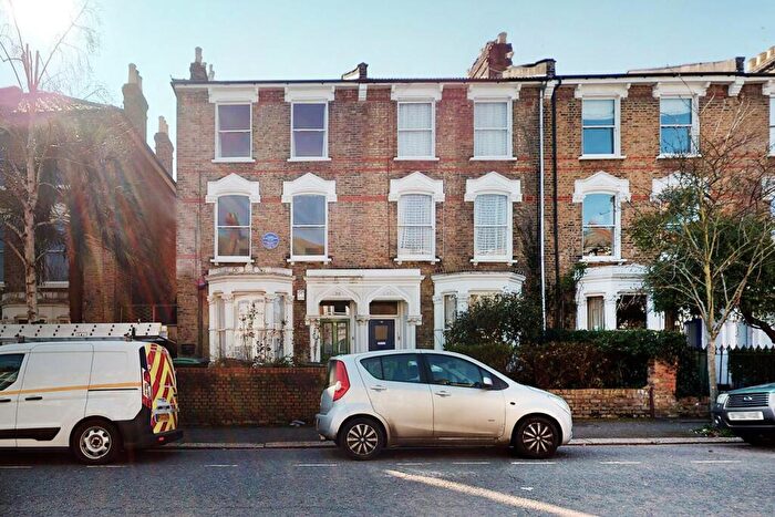 2 Bedroom Flat To Rent In Lancaster Road, Finsbury Park, N4
