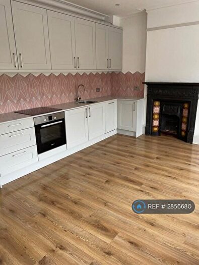 3 Bedroom Flat To Rent In Morland Avenue, Croydon, CR0