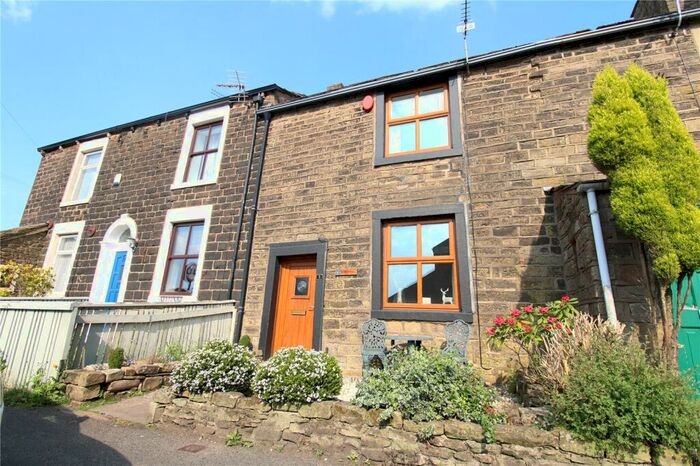 2 Bedroom End Of Terrace House To Rent In Stockport Road, Lydgate, Oldham, Greater Manchester, OL4