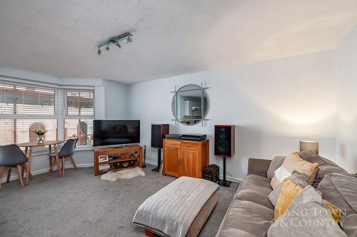 1 Bedroom Flat For Sale In Grand Parade, The Hoe, Plymouth, PL1