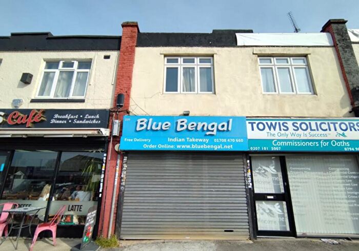 2 Bedroom Flat For Sale In A Hornchurch Road, Hornchurch, Essex, RM11