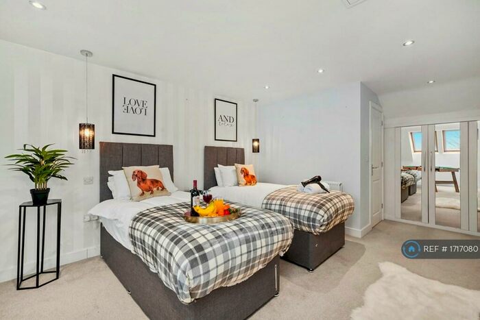 4 Bedroom Detached House To Rent In Butter Row, Wolverton, Milton Keynes, MK12