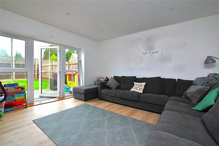 4 Bedroom Terraced House To Rent In Cottage Walk, Godalming, Surrey, GU7