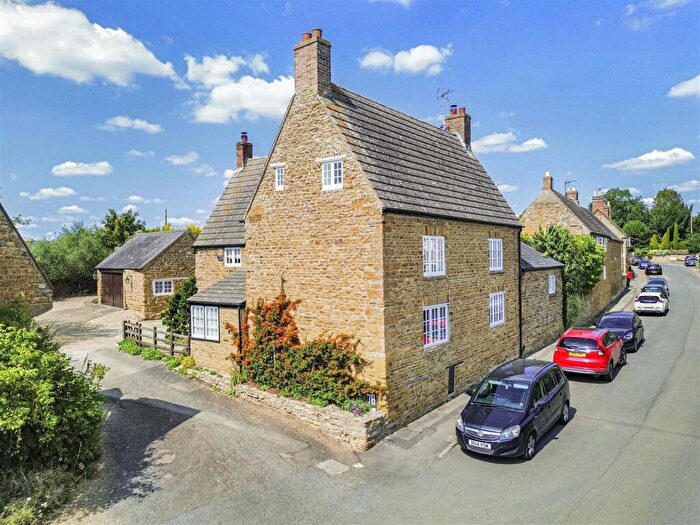 5 Bedroom Farm House For Sale In High Street, Ecton, Northampton, NN6