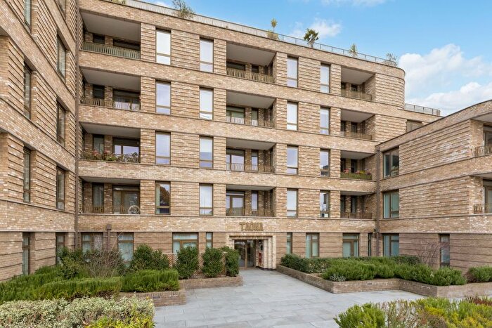 3 Bedroom Flat To Rent In Merrion Avenue, Stanmore, HA7