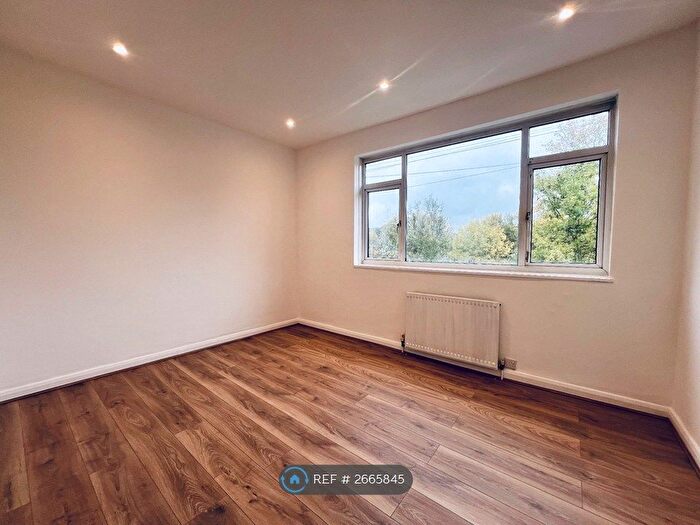 2 Bedroom Terraced House To Rent In Commonside East, Mitcham, CR4