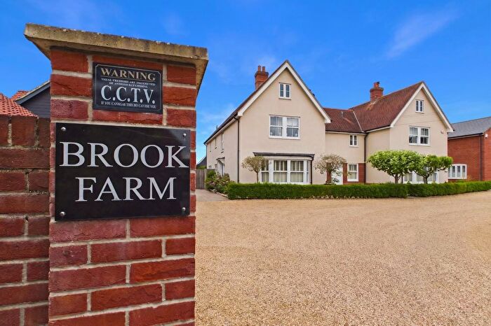 5 Bedroom Link Detached House For Sale In Bures Road, Great Cornard, CO10