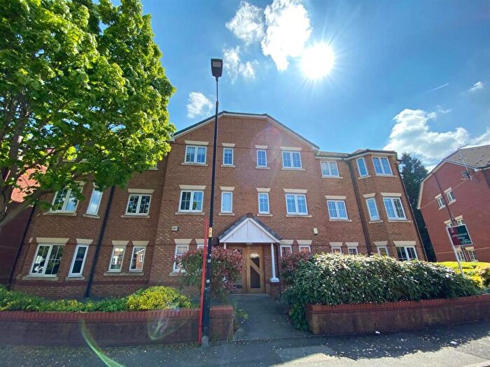 2 Bedroom Flat To Rent In Chelsfield Grove, Manchester, M21