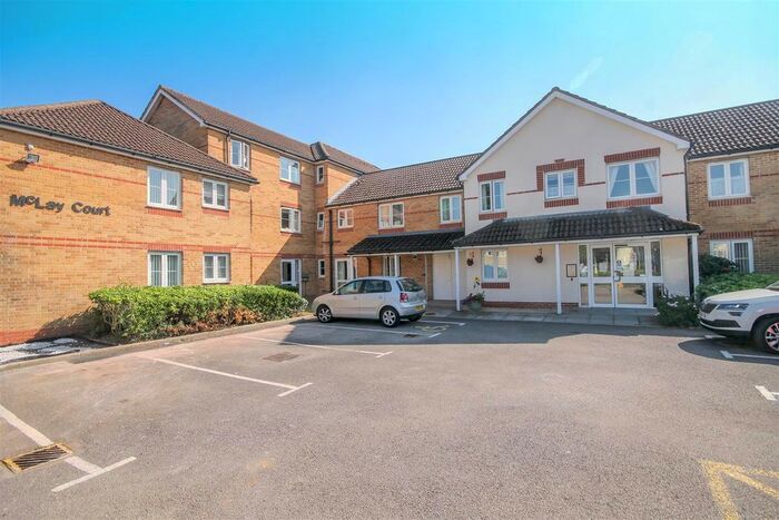 2 Bedroom Flat For Sale In Mclay Court, St Fagans Road, Fairwater, Cardiff, CF5
