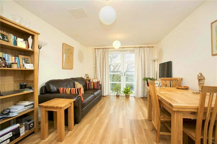 1 Bedroom Flat To Rent In Heath Road, Twickenham, TW1