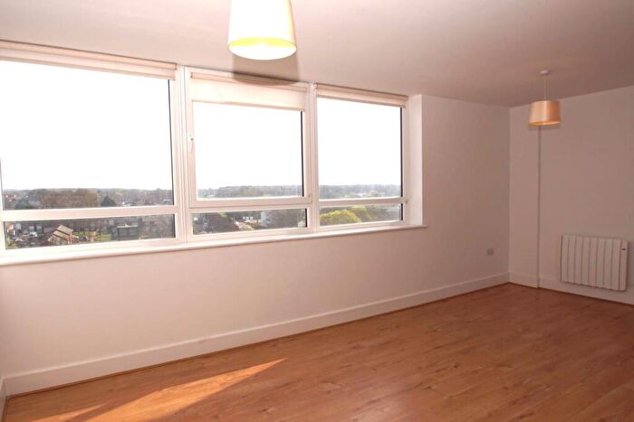 2 Bedroom Apartment To Rent In Vista Tower, Stevenage, SG1