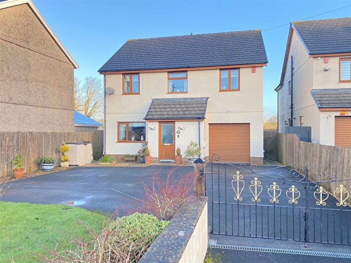 4 Bedroom Detached House For Sale In Heol Llanelli, Pontyates, Llanelli, SA15