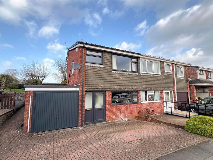 3 Bedroom Semi Detached House For Sale In Rownall View, Leek, Jn., ST13