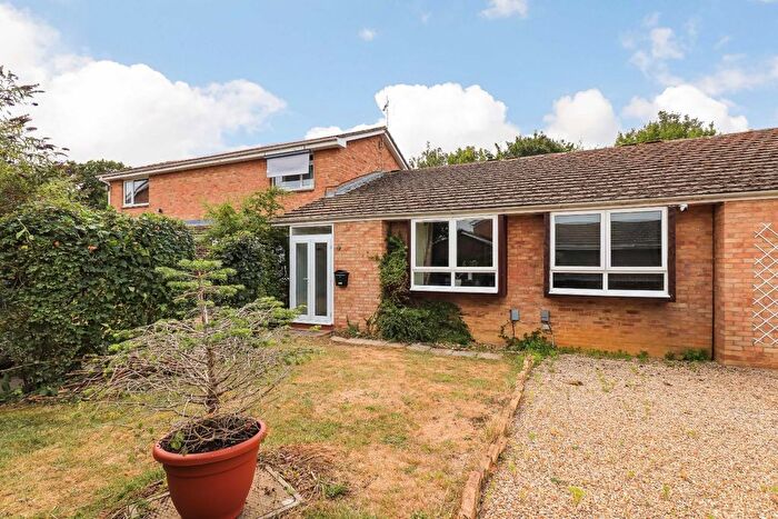 2 Bedroom Semi-Detached Bungalow For Sale In Apple Trees, Bar Hill, Cambridge, CB23