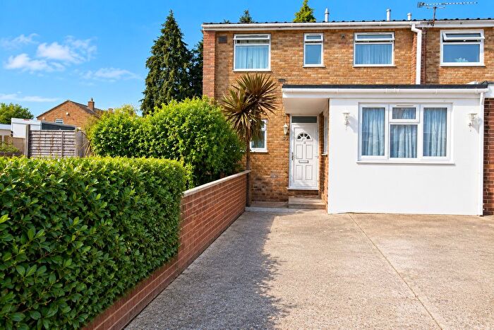 4 Bedroom Semi-Detached House To Rent In Hithermoor Road, Stanwell Moor, TW19