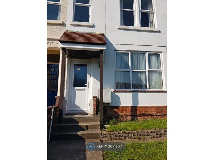 6 Bedroom End Terrace House To Rent In Broadlands Road, Southampton, SO17
