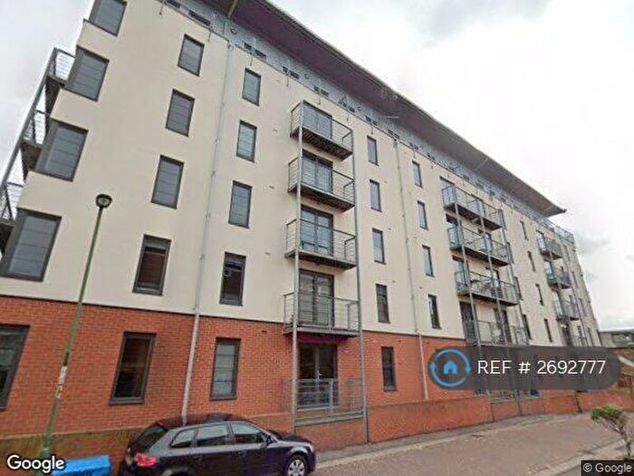 2 Bedroom Flat To Rent In Park West, Nottingham, NG7
