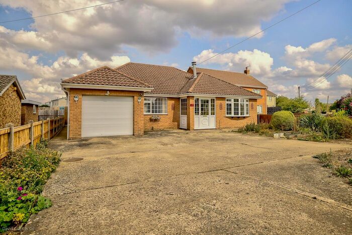 2 Bedroom Detached Bungalow For Sale In Wisbech Road, Littleport, Ely, CB6