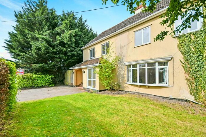 4 Bedroom House To Rent In Burderop Nr Wroughton, SN4