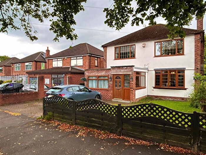4 Bedroom Detached House For Sale In Lomond Road, Peel Hall, M22