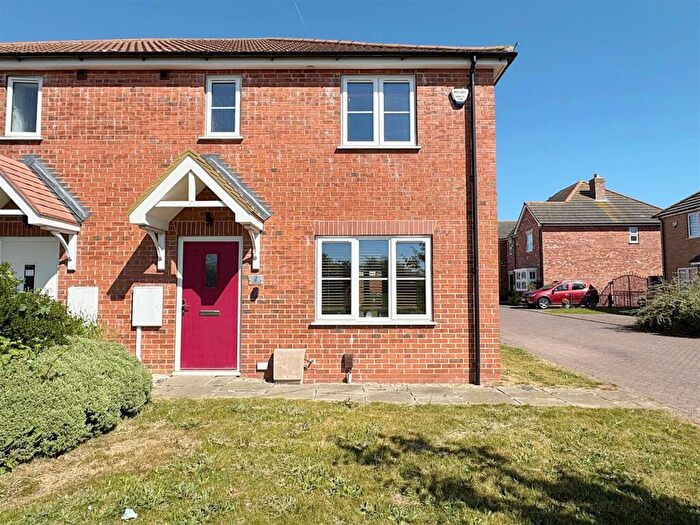 3 Bedroom Semi-Detached House For Sale In Trefoil Close, Scartho, Grimsby, N.E. Lincs, DN33