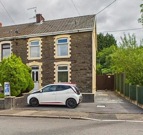 3 Bedroom End Of Terrace House For Sale In Heol Y Gors, Cwmgors, Ammanford, SA18
